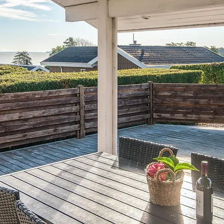 Seaside Haven With Open Terrace * Sønder Bjert