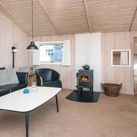 Seaside Haven With Open Terrace Holiday home