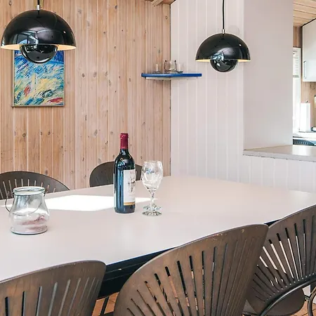 Holiday home Seaside Haven With Open Terrace *