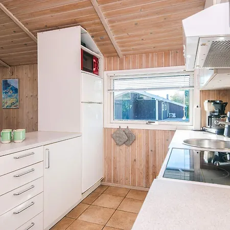 Seaside Haven With Open Terrace * Sonder Bjert