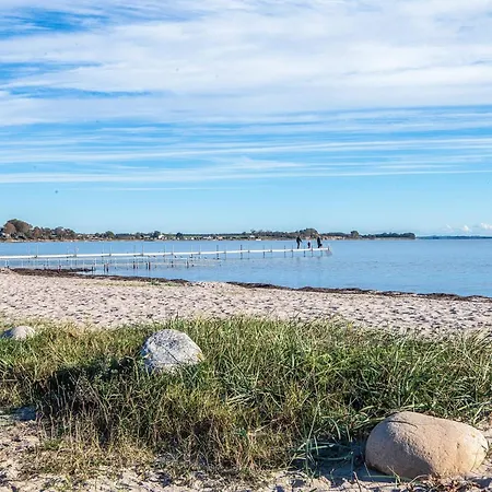 Seaside Haven With Open Terrace Sonder Bjert